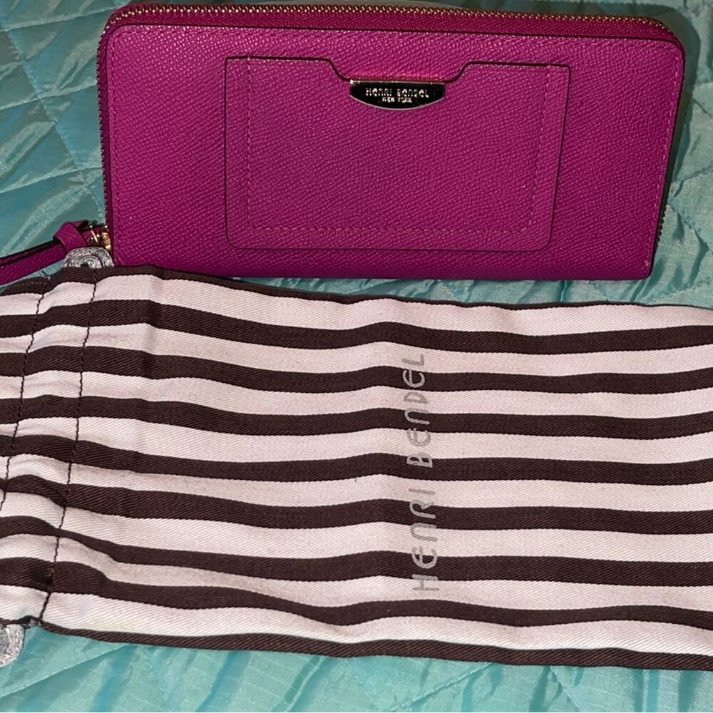 Henri Bendel West 57th Zip Around Continental Wallet Magenta Pink EUC Dust Bag